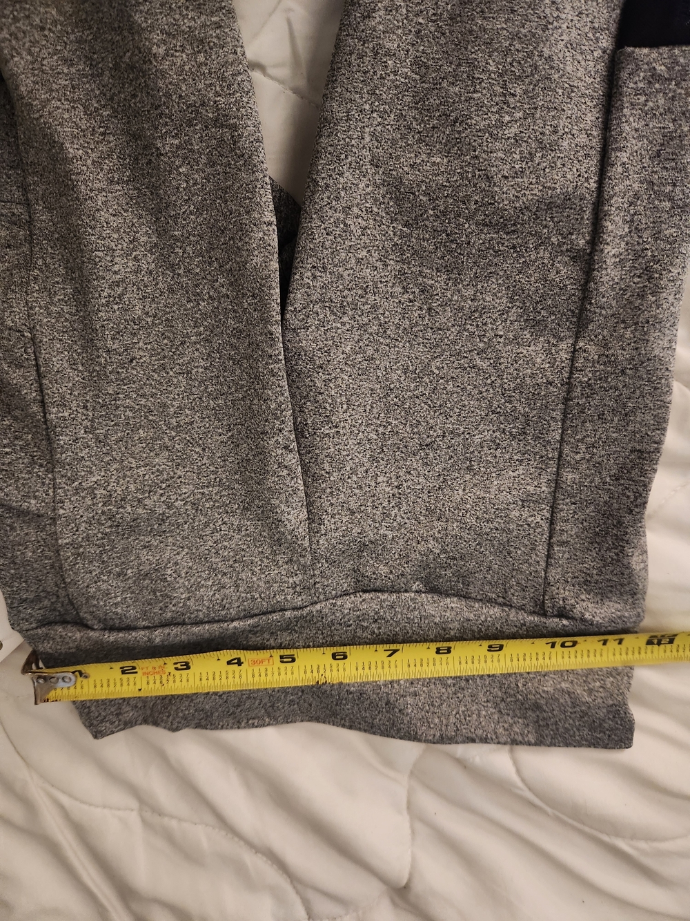 YMI Performance Heather Gray Biker Shorts Size S NWT Pockets - Picture 6 of 10